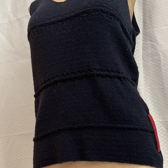 Prada via NM vintage tank with 3 vertical ribbed stripes in front. Size EU L - Picture 3 of 9